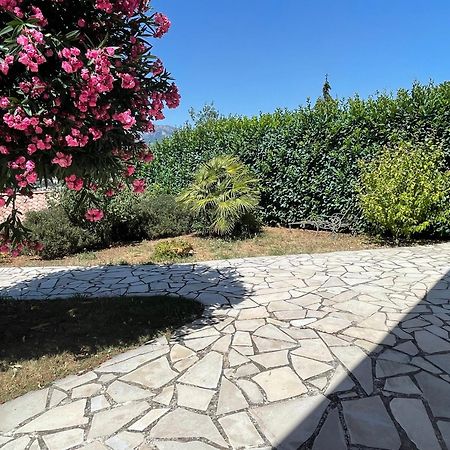 Levens Rez De Jardin, Entre Mer Et Montagne מראה חיצוני תמונה
